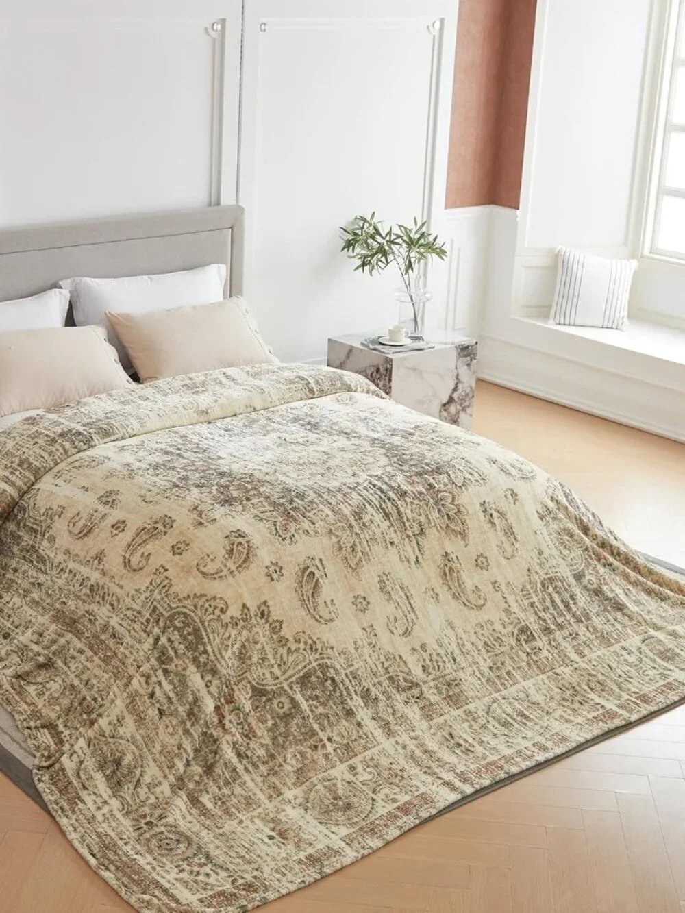 Oversized Vintage Pattern Blanket 120x120